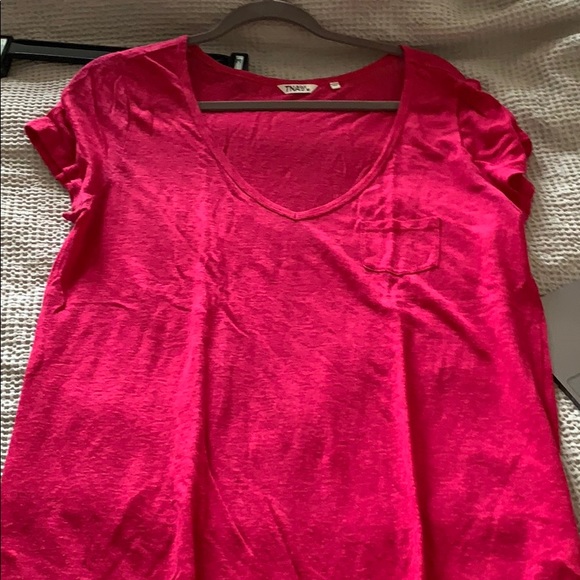 T shirt - Picture 1 of 4